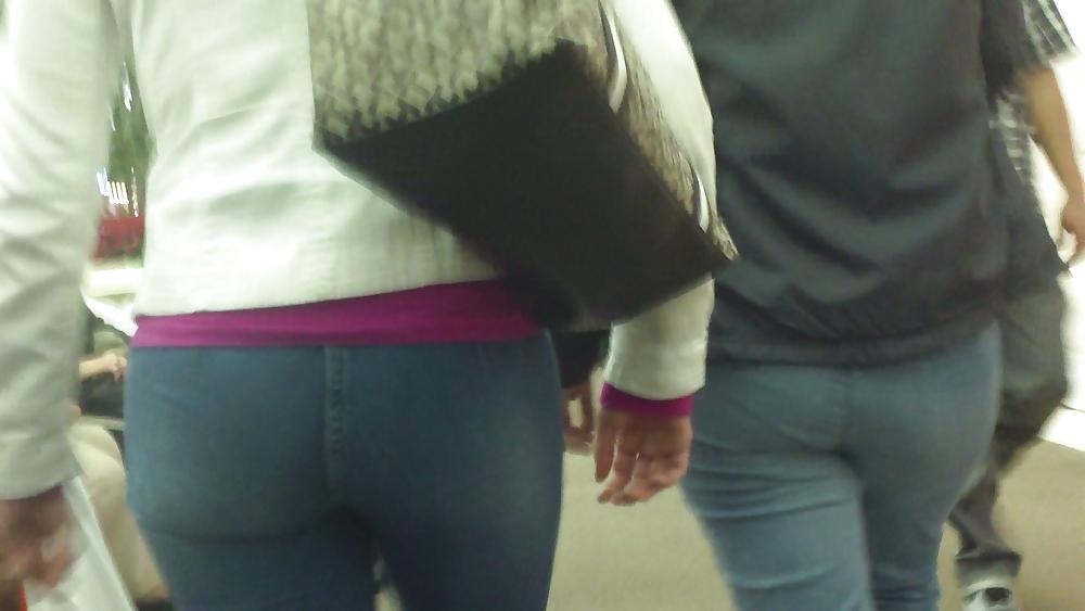 25P Smooth sexy teen ass & butt in tight blue jeans 