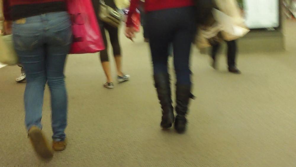 25P Nice tight teen ass & butt in blue jeans