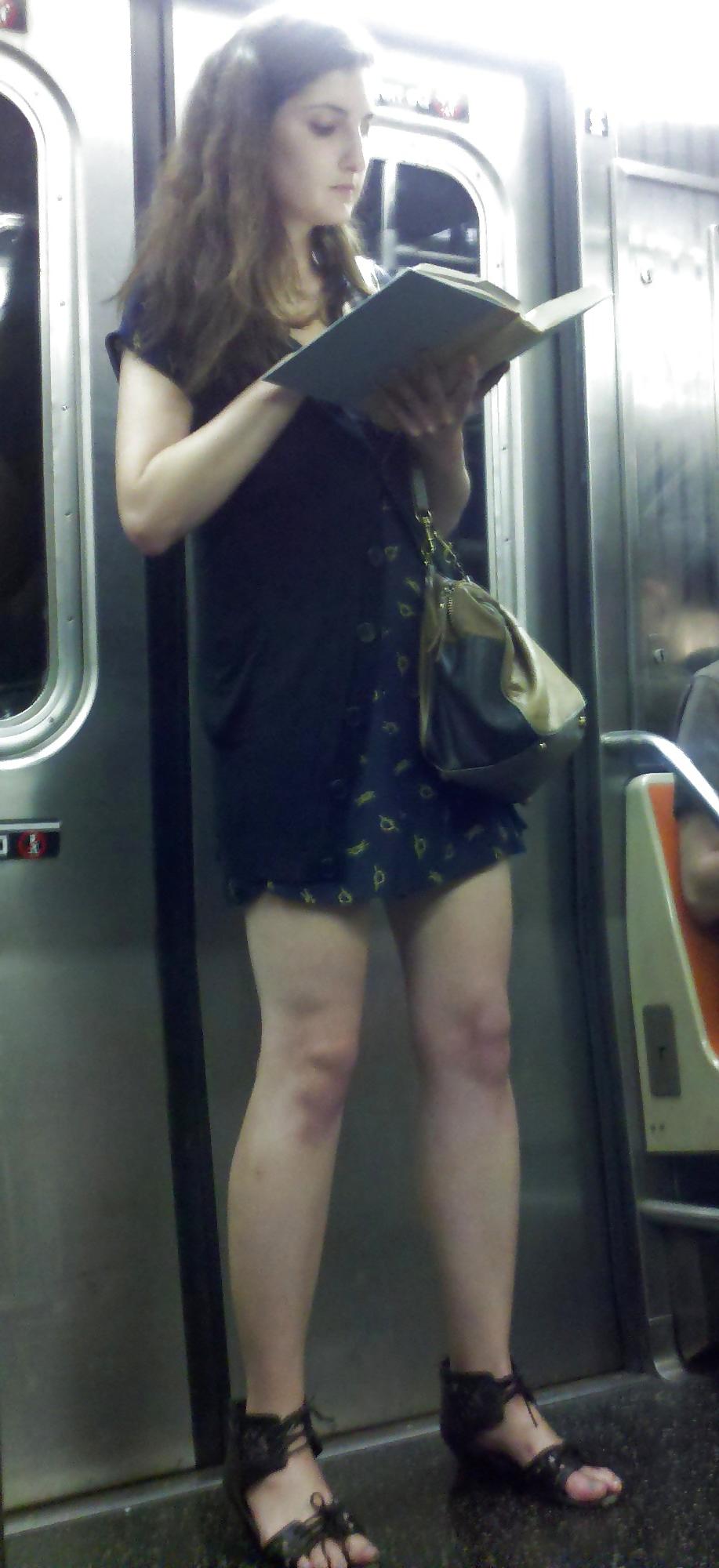 11P New York Subway Girls Compilation 1 - Legs and Thighs