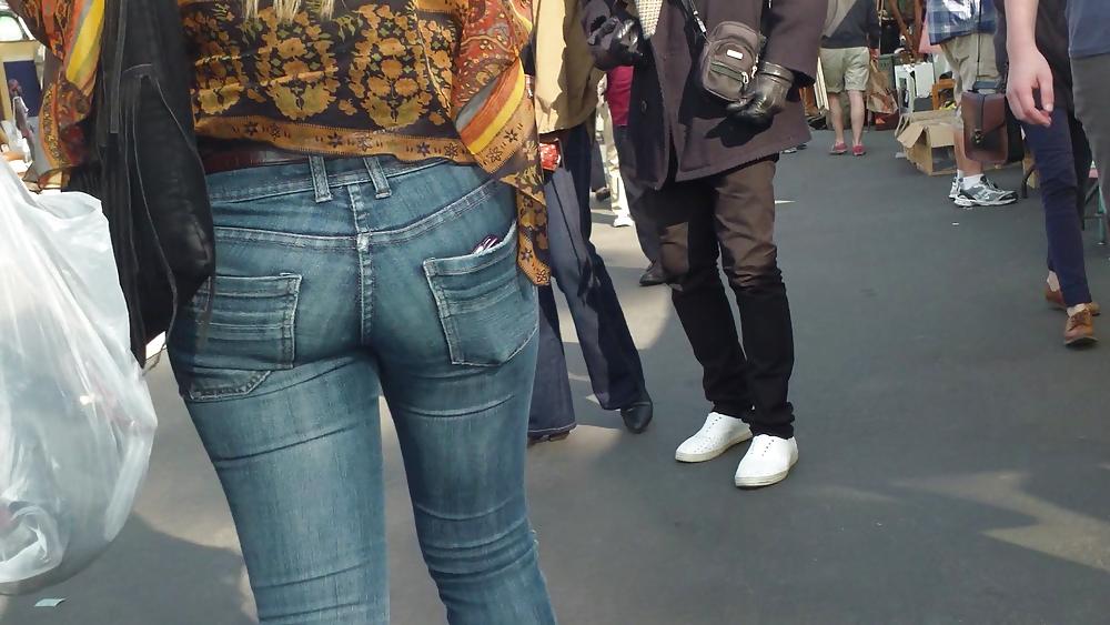 25P Sexy teen hippie butt & ass in blue jeans