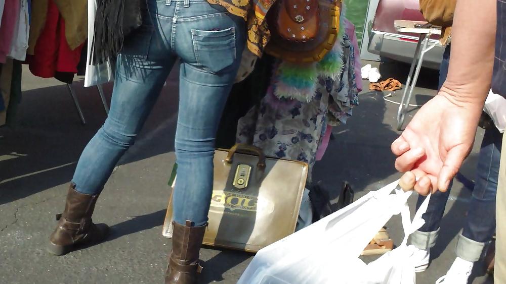 25P Sexy teen hippie butt & ass in blue jeans