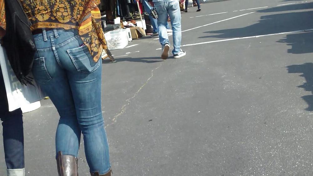 25P Sexy teen hippie butt & ass in blue jeans