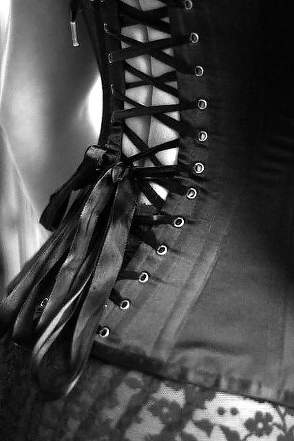 14P Corset glamour