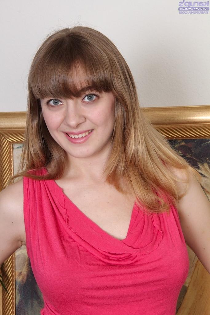 15P Busty coed Emily Johnson naked in only her heels