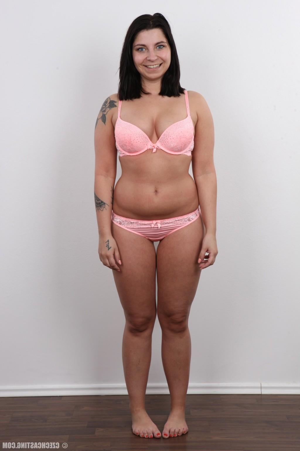 17P Curvy brunette with large ass