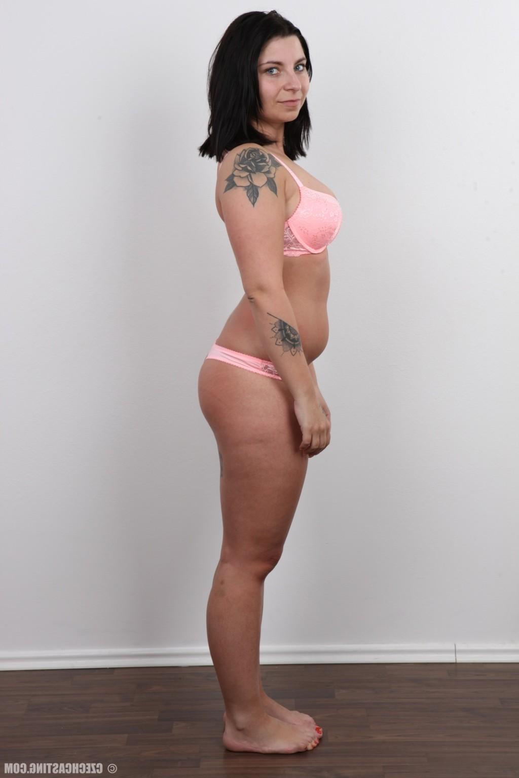 17P Curvy brunette with large ass