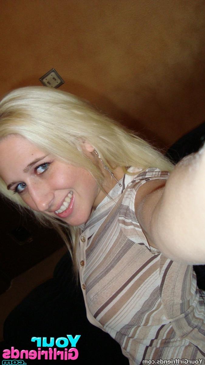 11P Teen with fantastic tits and a butterface takes hot naked self pics