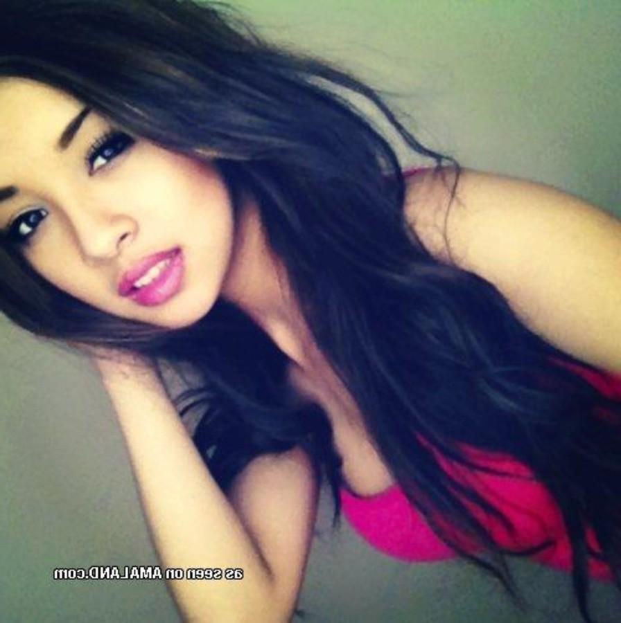 12P Compilation of sexy naughty chicks camwhoring for their bfs