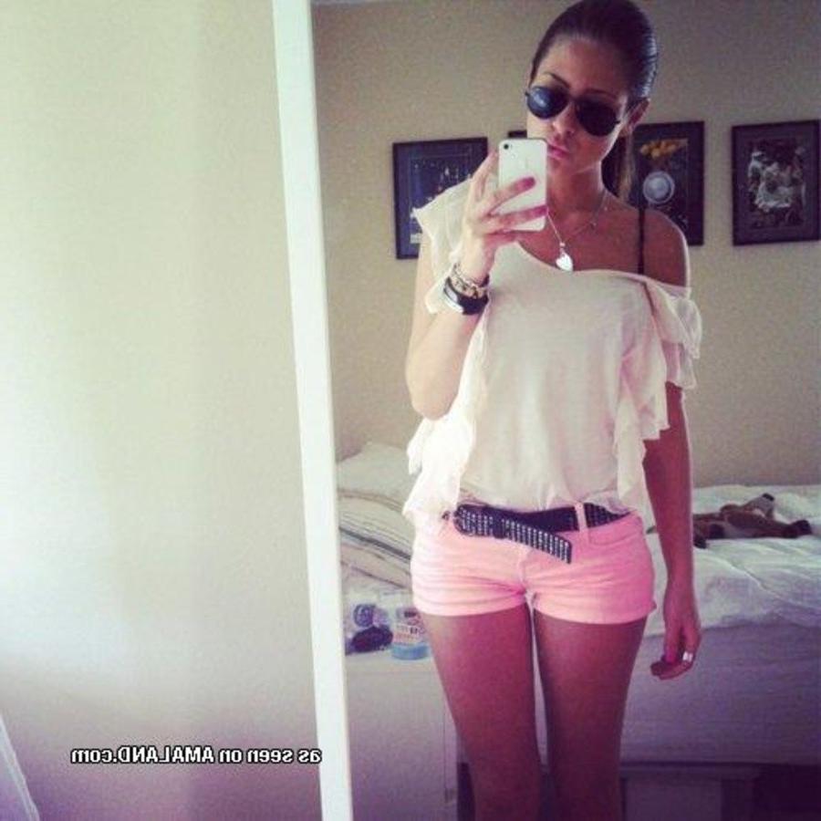 12P Compilation of sexy naughty chicks camwhoring for their bfs