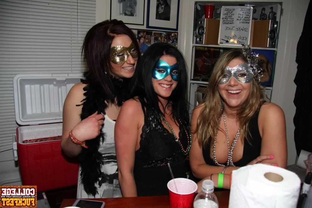 12P Awesome mardi gras party with plenty of super hot teen whores