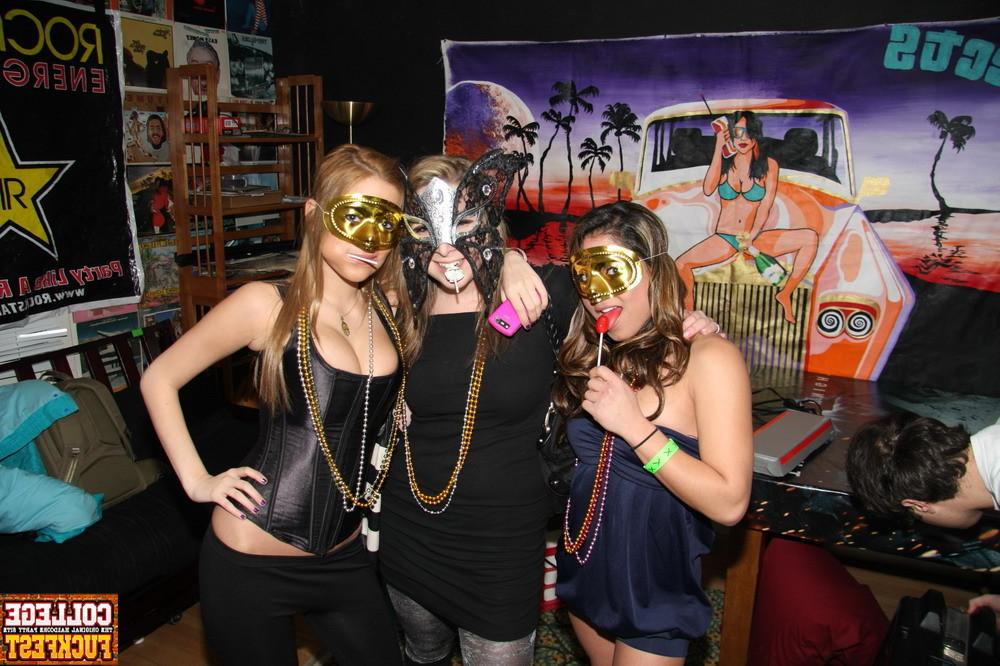 12P Awesome mardi gras party with plenty of super hot teen whores