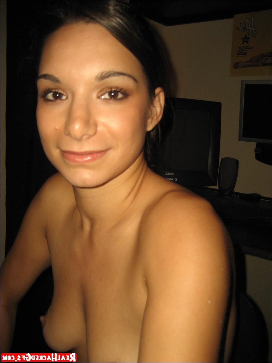 16P Hacked self shot teen gf pictures