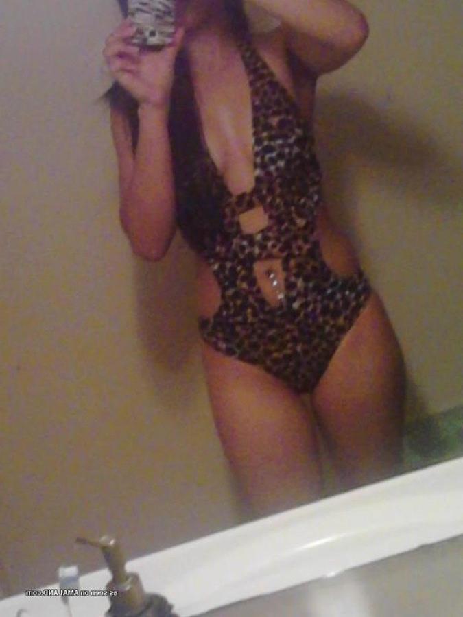 12P Compilation of amateur naughty babes posing sexy on cam