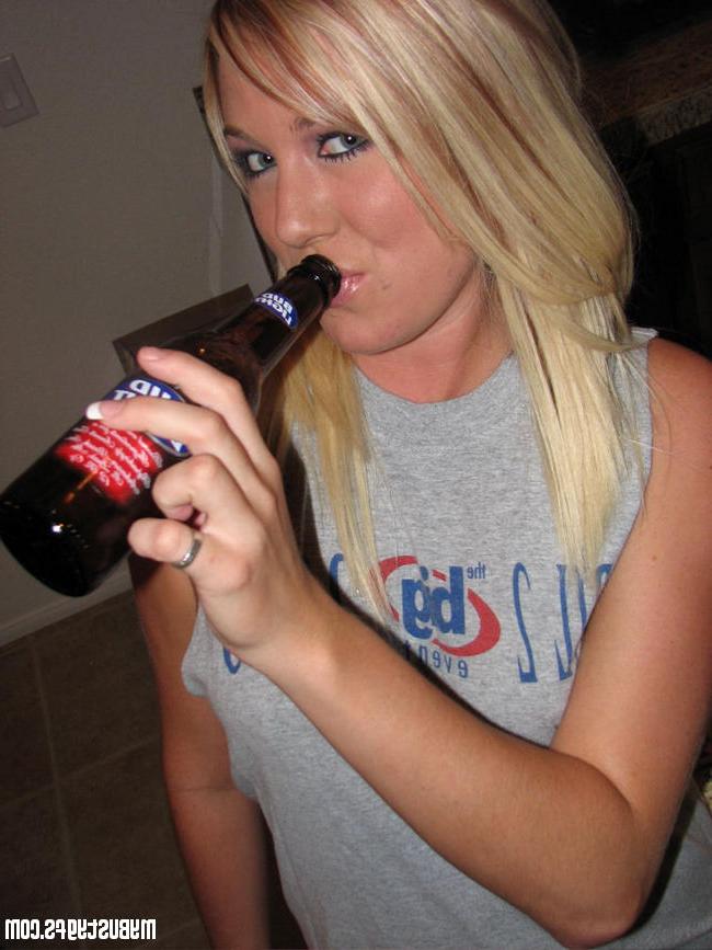 15P Big tits ex gfs show tits and ass for the camera