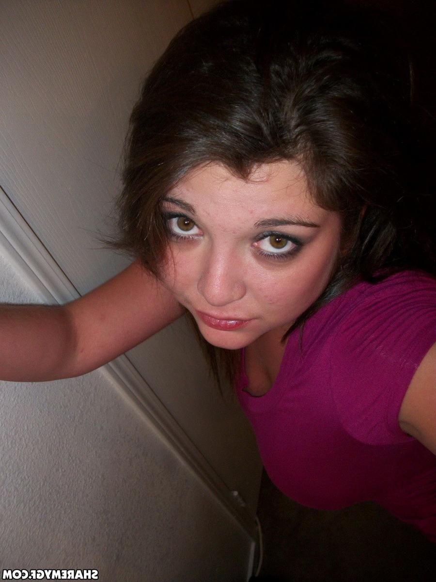 12P Slutty busty girlfriend