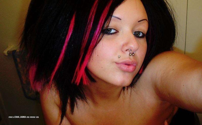 12P Sizzling hot naughty heavy-chested punk babe selfshooting