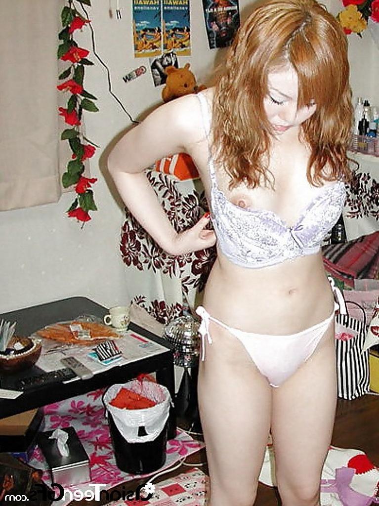 10P Amazing hot redhead teen flaunts her nude body