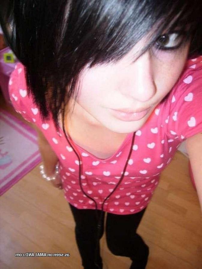 12P Nice pic compilation of lovely amateur babes selfshooting