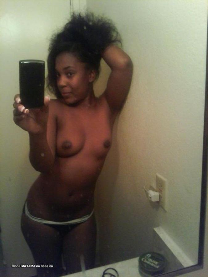 12P Nice compilation of sexy amateur chicks camwhoring
