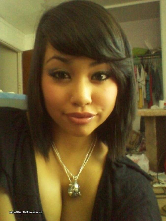 12P Nice compilation of sexy amateur chicks camwhoring