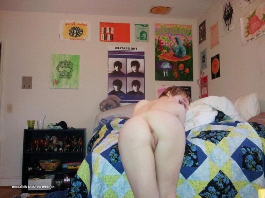12P Hot picture compilation of a sexy kinky babe camwhoring