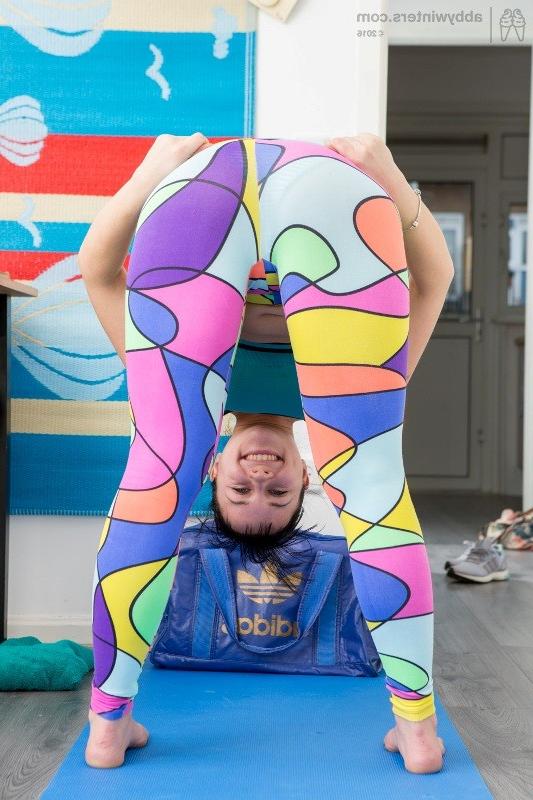 16P Girl shows her flexibility