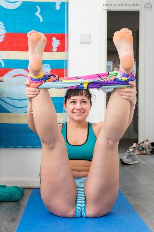 16P Girl shows her flexibility