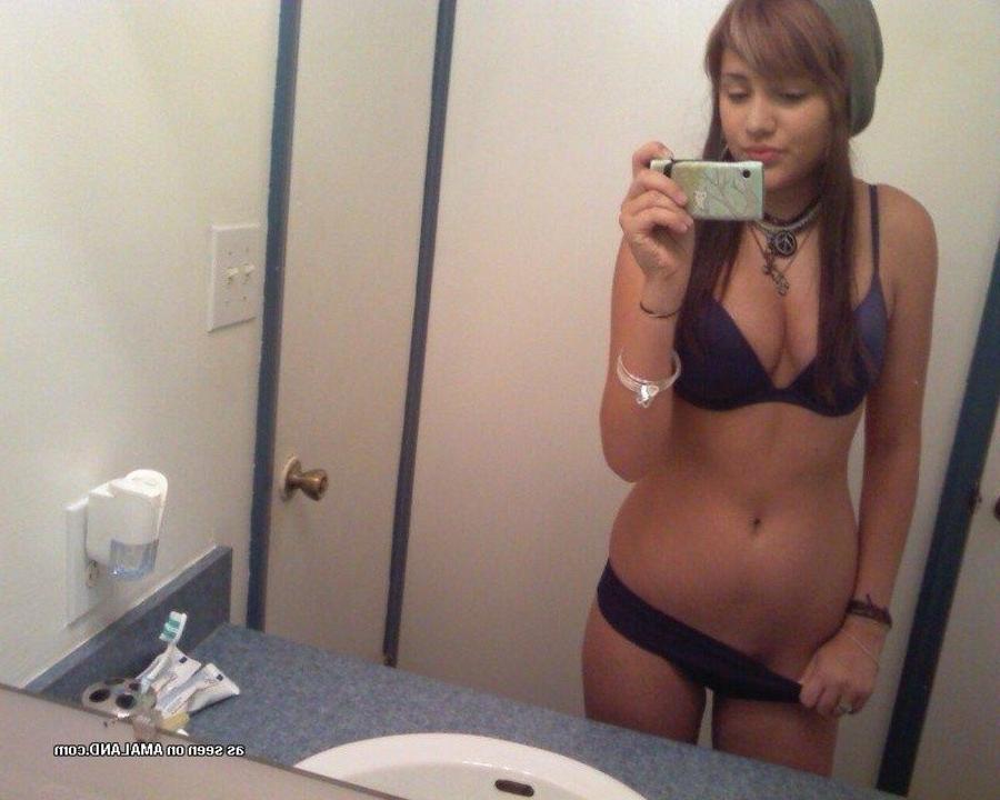 12P Compilation of sexy amateur babes selfshooting at home