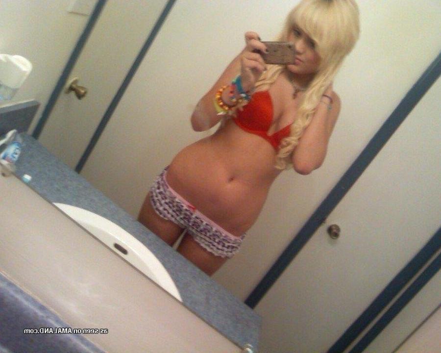 12P Compilation of sexy amateur babes selfshooting at home