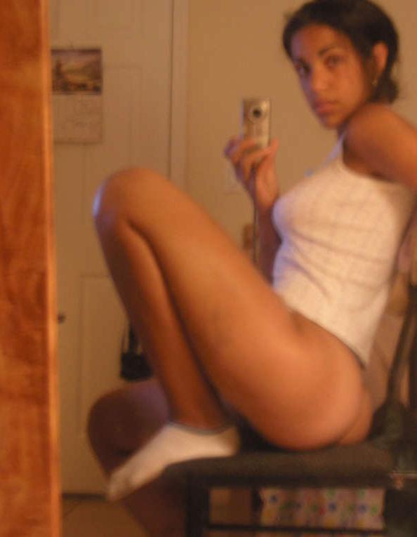 12P Photo compilation of sexy ebony selfpic babes