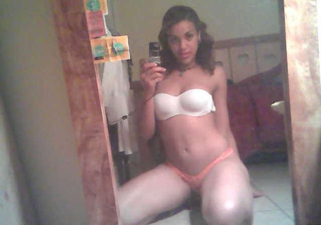12P Photo compilation of sexy ebony selfpic babes