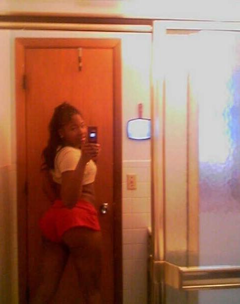 12P Photo compilation of sexy ebony selfpic babes