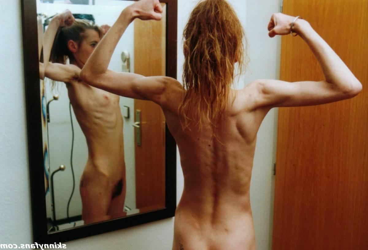 16P A skinny girl posing naked for food