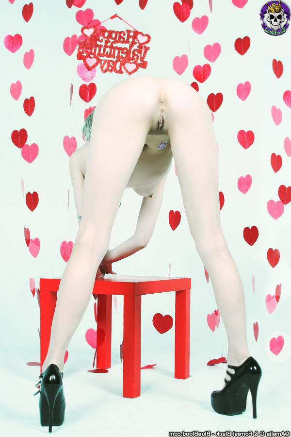 15P Happy Valentines Day with sexy Annika Amour