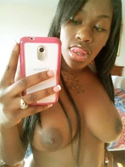 14P Thick ebony girlfriends flaunt hot and sexy bodies in picture ga