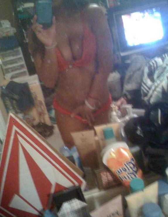 10P Picture compilation of big-tittied GFs