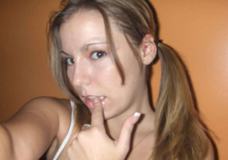 10P Picture compilation of a chick exposing her round breasts