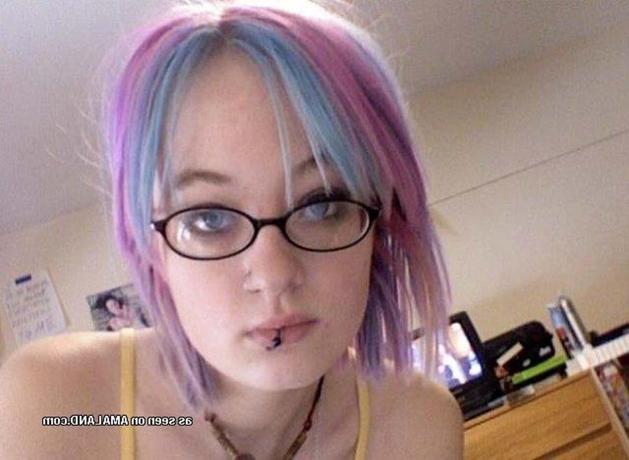 5P Photo compilation of an amateur hot alternative babe showing her tits