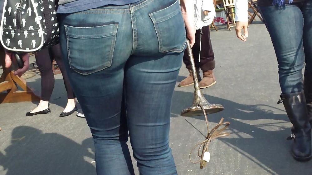 25P Sexy teen chubby butt & ass in blue jeans