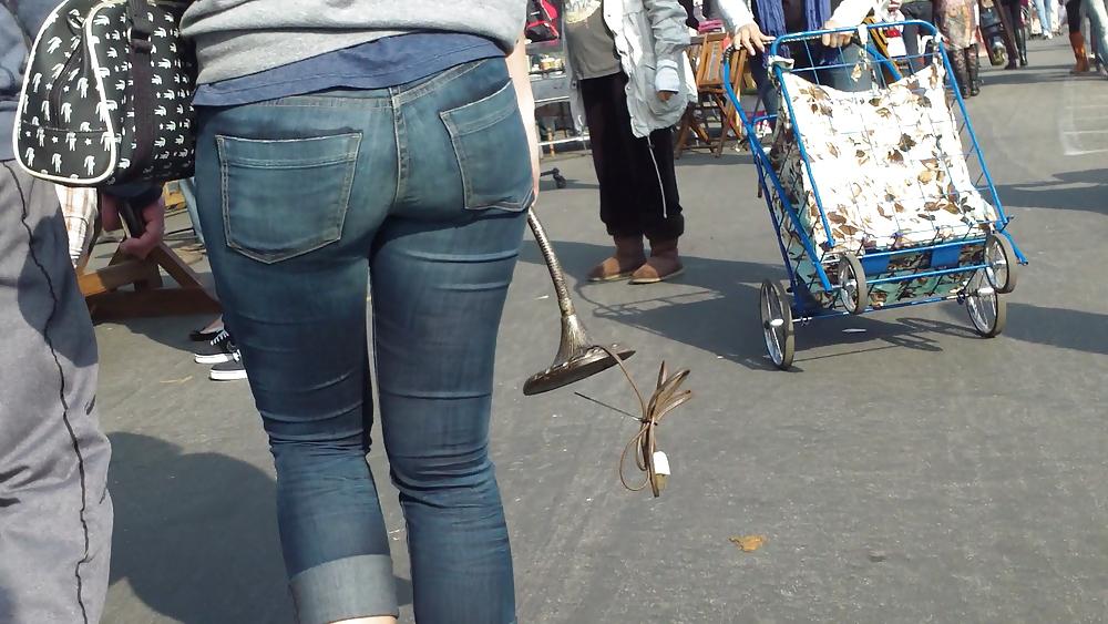 25P Sexy teen chubby butt & ass in blue jeans