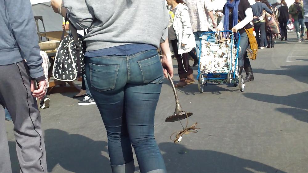 25P Sexy teen chubby butt & ass in blue jeans