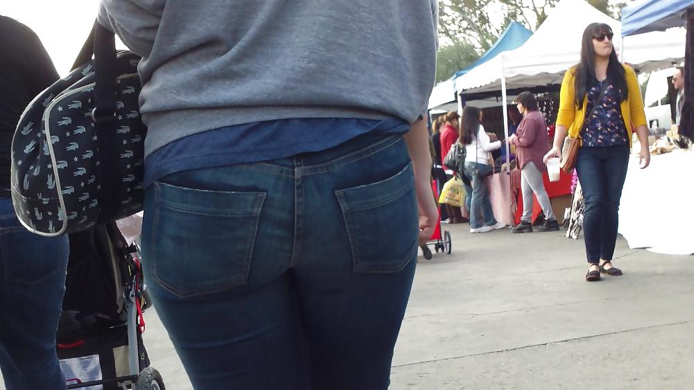 25P Sexy teen chubby butt & ass in blue jeans