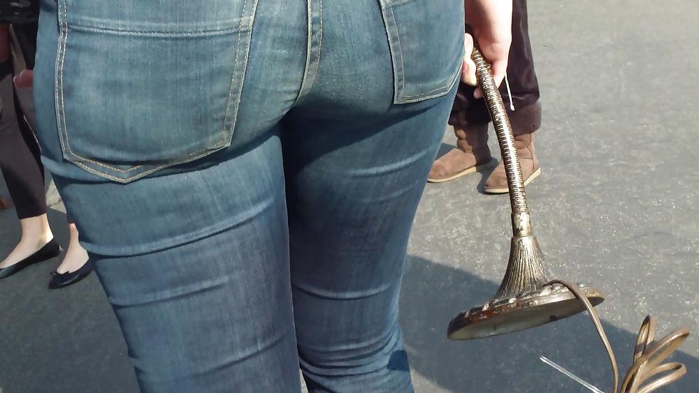 25P Sexy teen chubby butt & ass in blue jeans