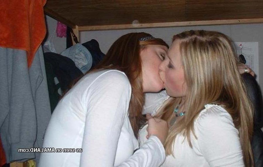 10P photo compilation of amateur horny liplocking lesbians