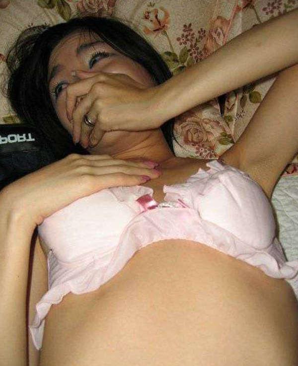10P nice compilation of a thai chicks hot selfpics