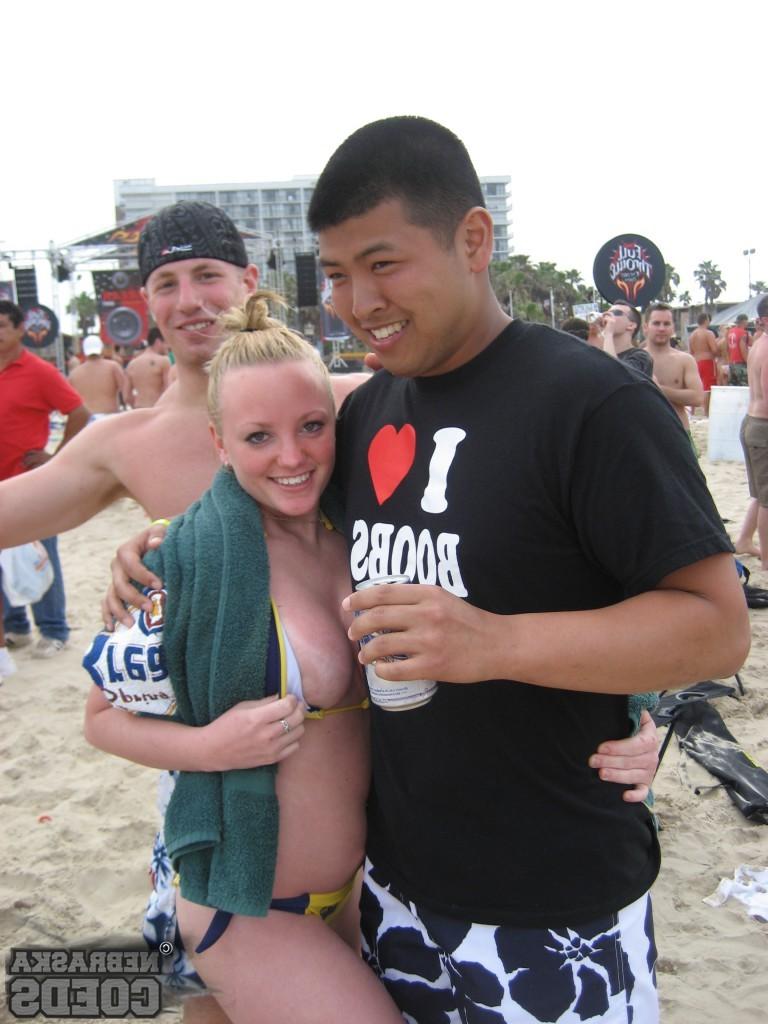 15P Busty Leihla Leionni fingering her pussy at Nebraska Coeds
