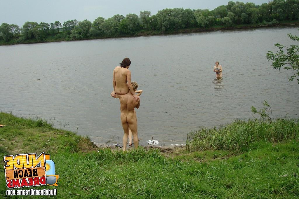 10P Nudist party on the river