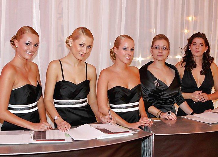22P Facebook lesbians