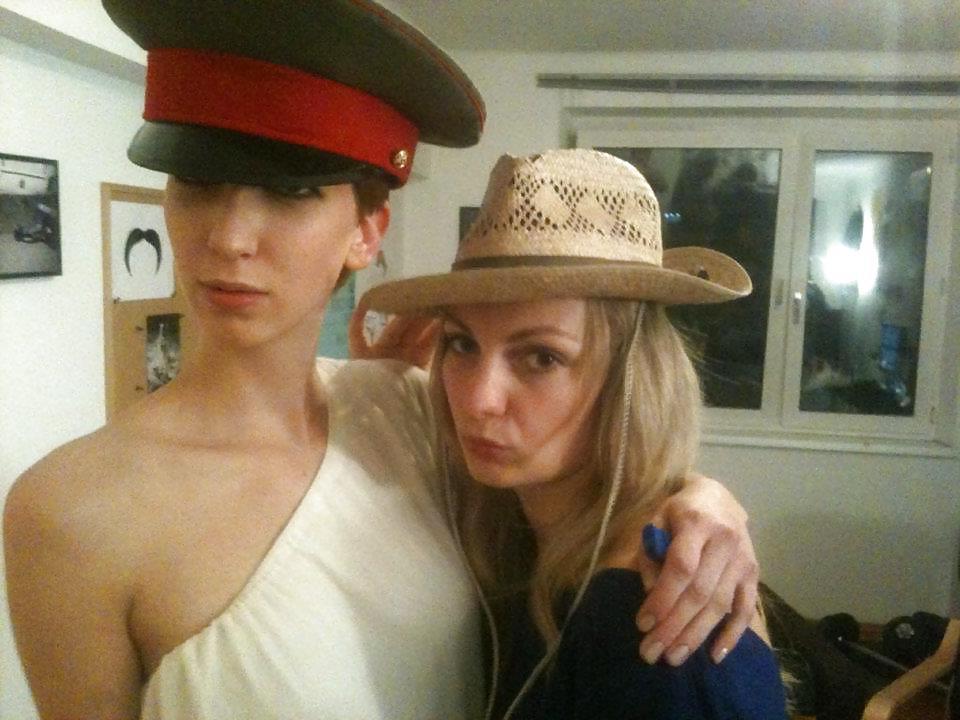 22P Facebook lesbians
