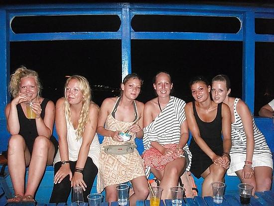 22P Facebook lesbians